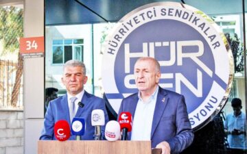 Okullar siyasetin alanı değildir